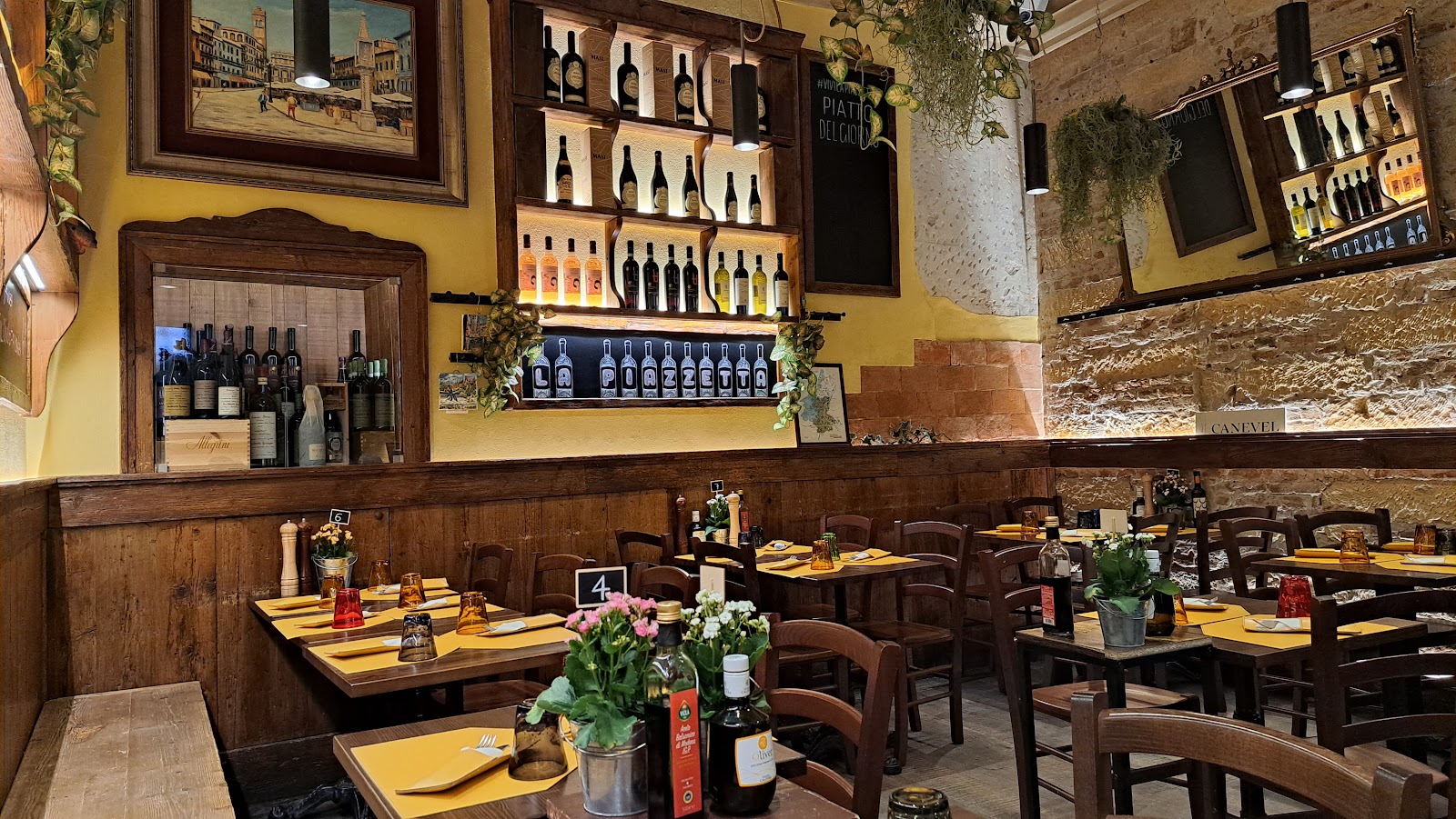 La Piazzetta Osteria Enoteca