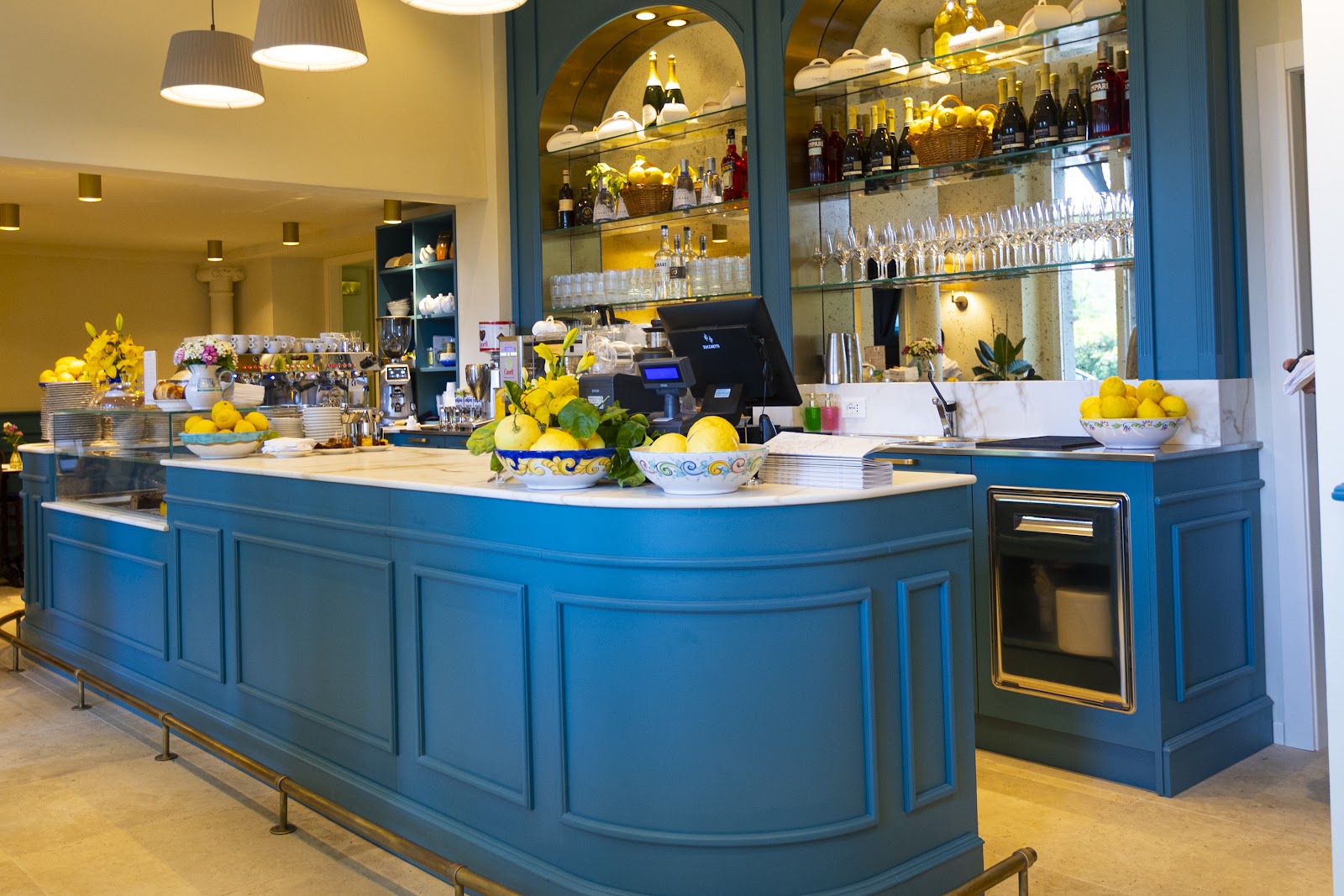 Carmelina Caffè & Bistrot